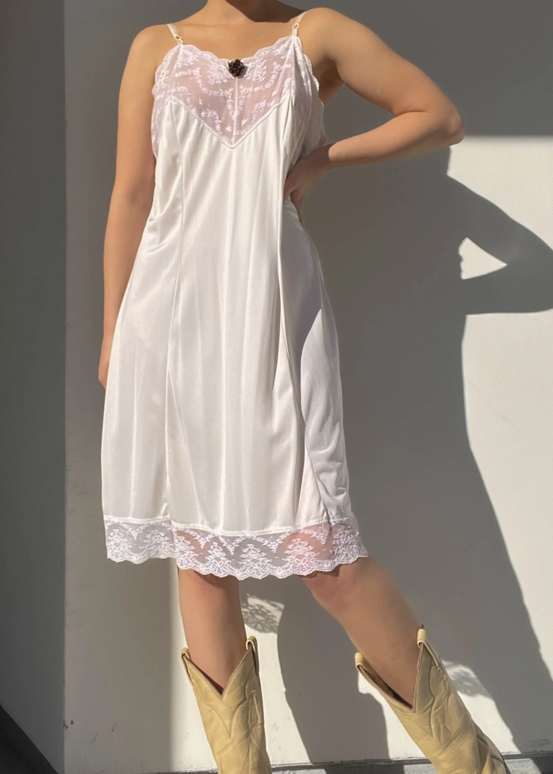 80’s Rosebud Lace Trim Midi Slip (M-M/L)