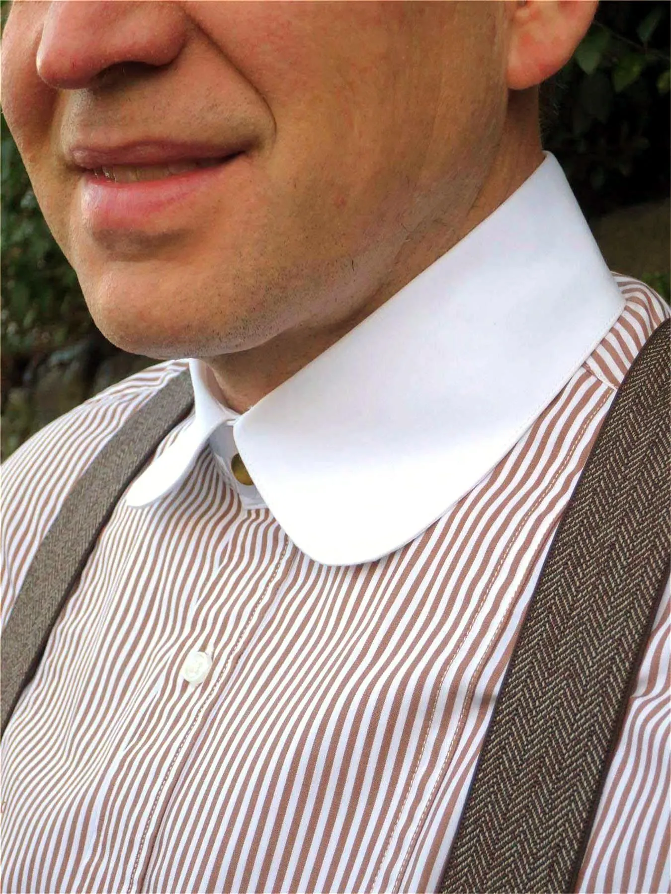 Cedar Brown Stripe Vintage Beaumont Club Collar Shirt with Gold Stud