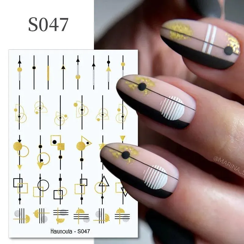 Gold Heart Leopard Print Nail Stickers: Glamorous Artwork at Home