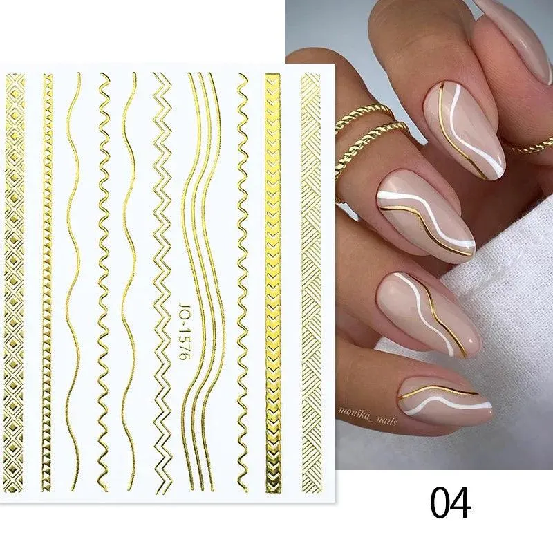 Gold Heart Leopard Print Nail Stickers: Glamorous Artwork at Home