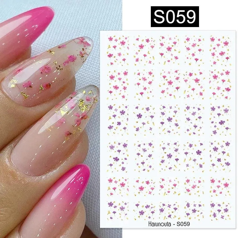 Gold Heart Leopard Print Nail Stickers: Glamorous Artwork at Home