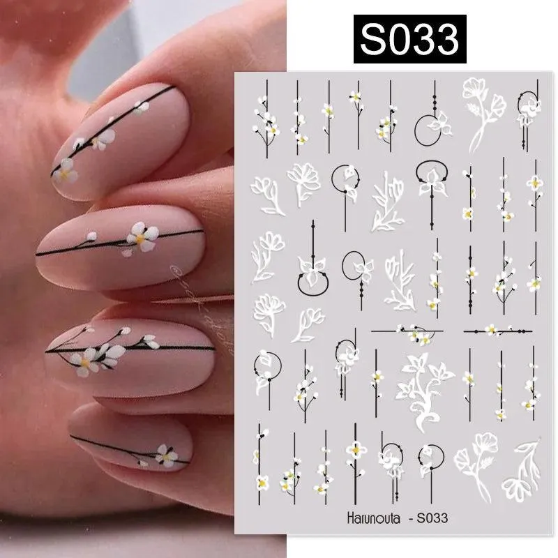 Gold Heart Leopard Print Nail Stickers: Glamorous Artwork at Home