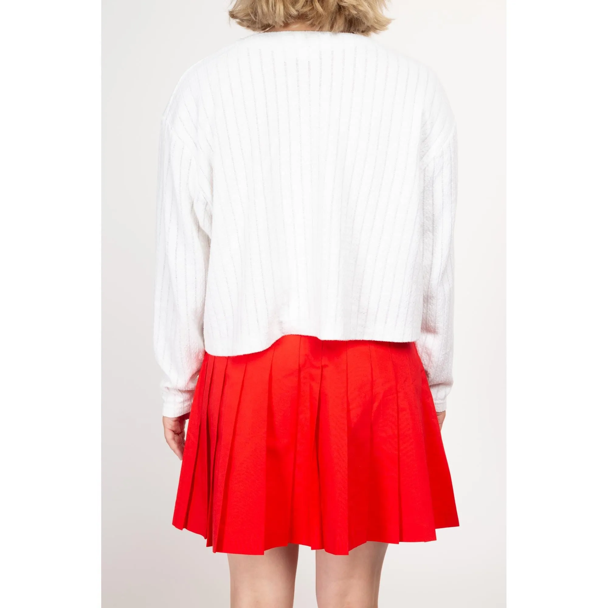 Med-Lrg 80s White Ribbed Long Sleeve Crop Top