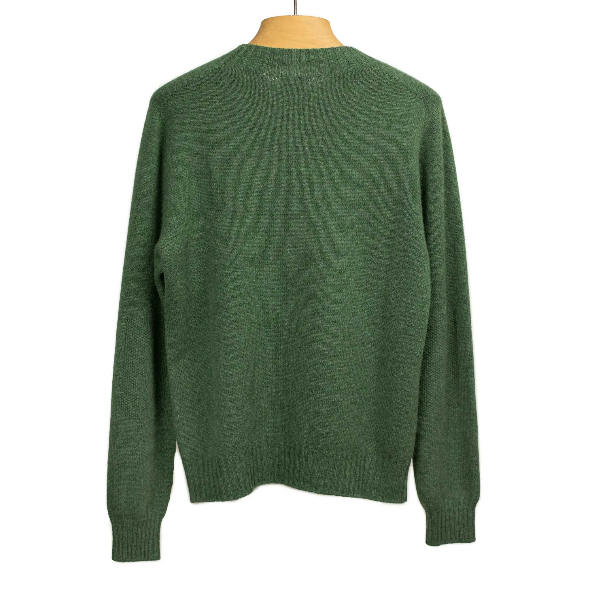 Mockneck sweater in moss green 4-ply cashmere