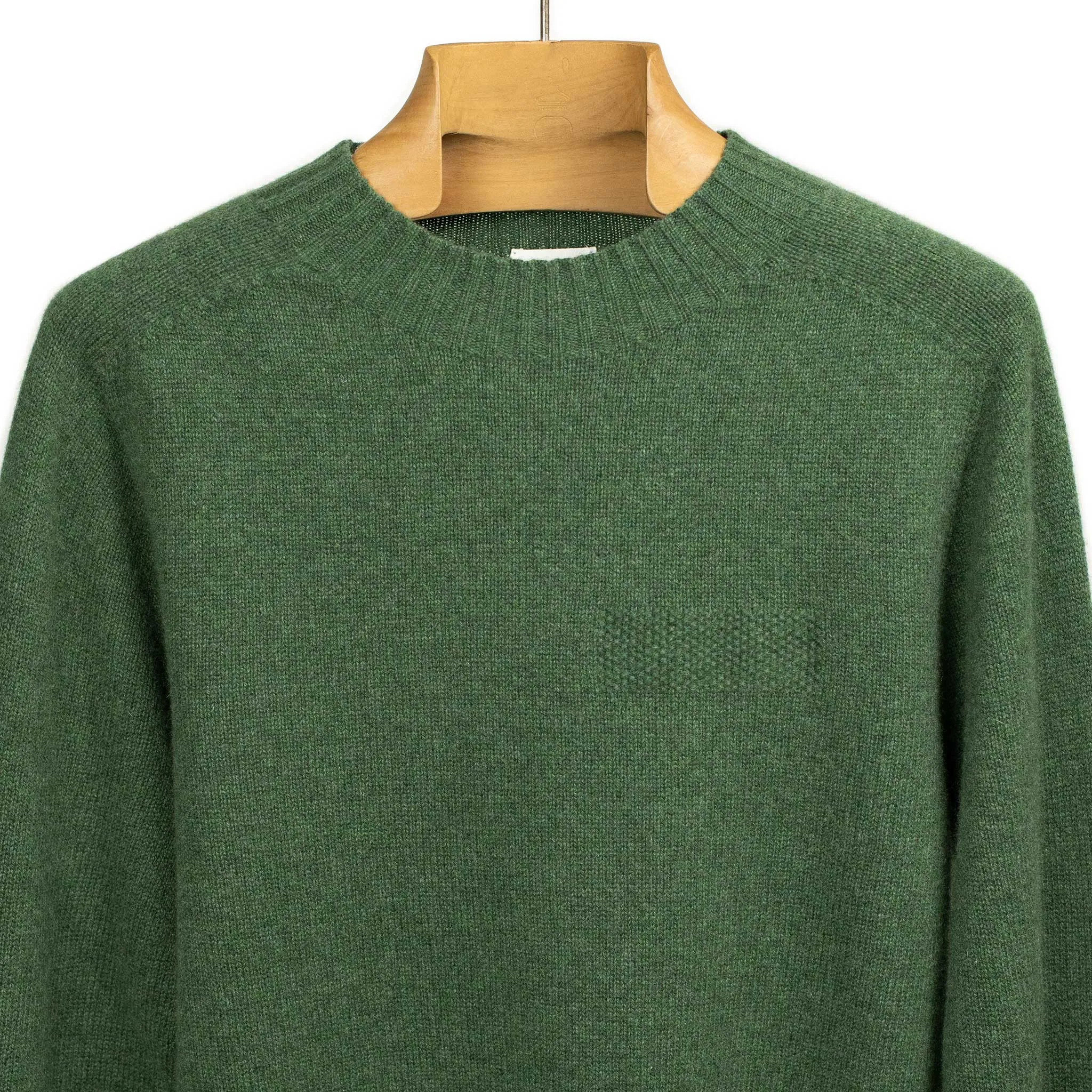 Mockneck sweater in moss green 4-ply cashmere