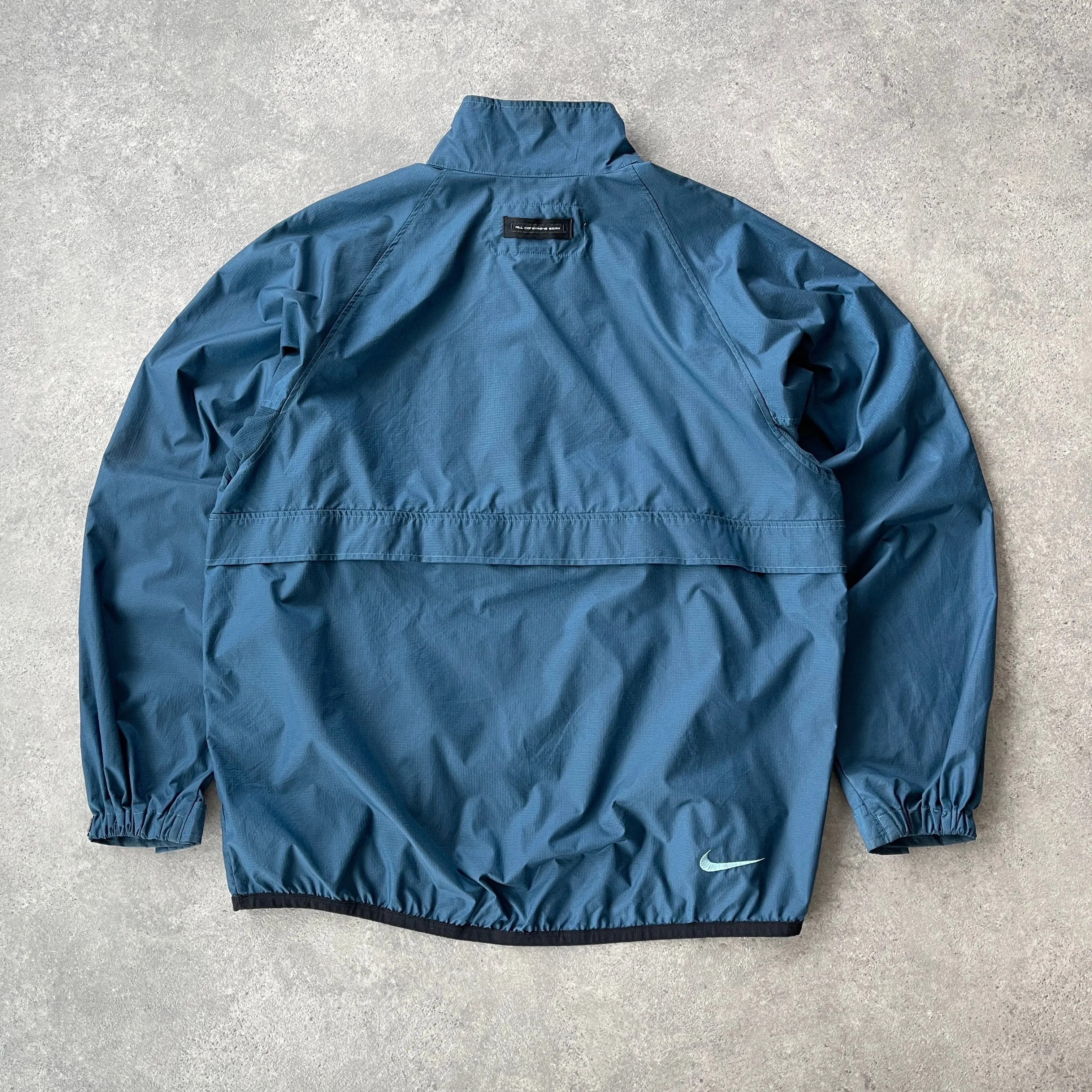 Nike ACG 1990s technical lightweight packable shell jacket (L)