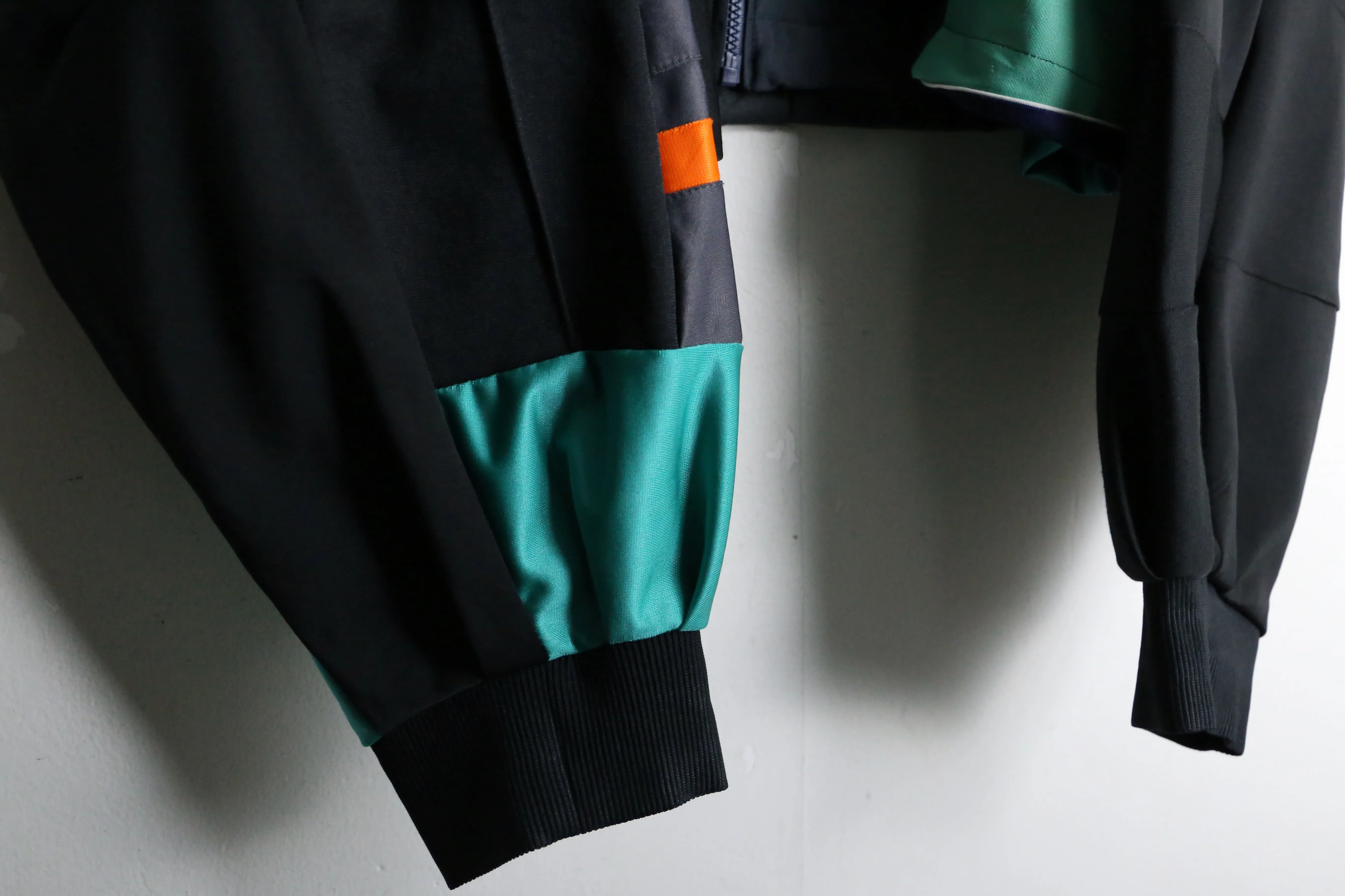 "Re:make" black×green color loose track jacket