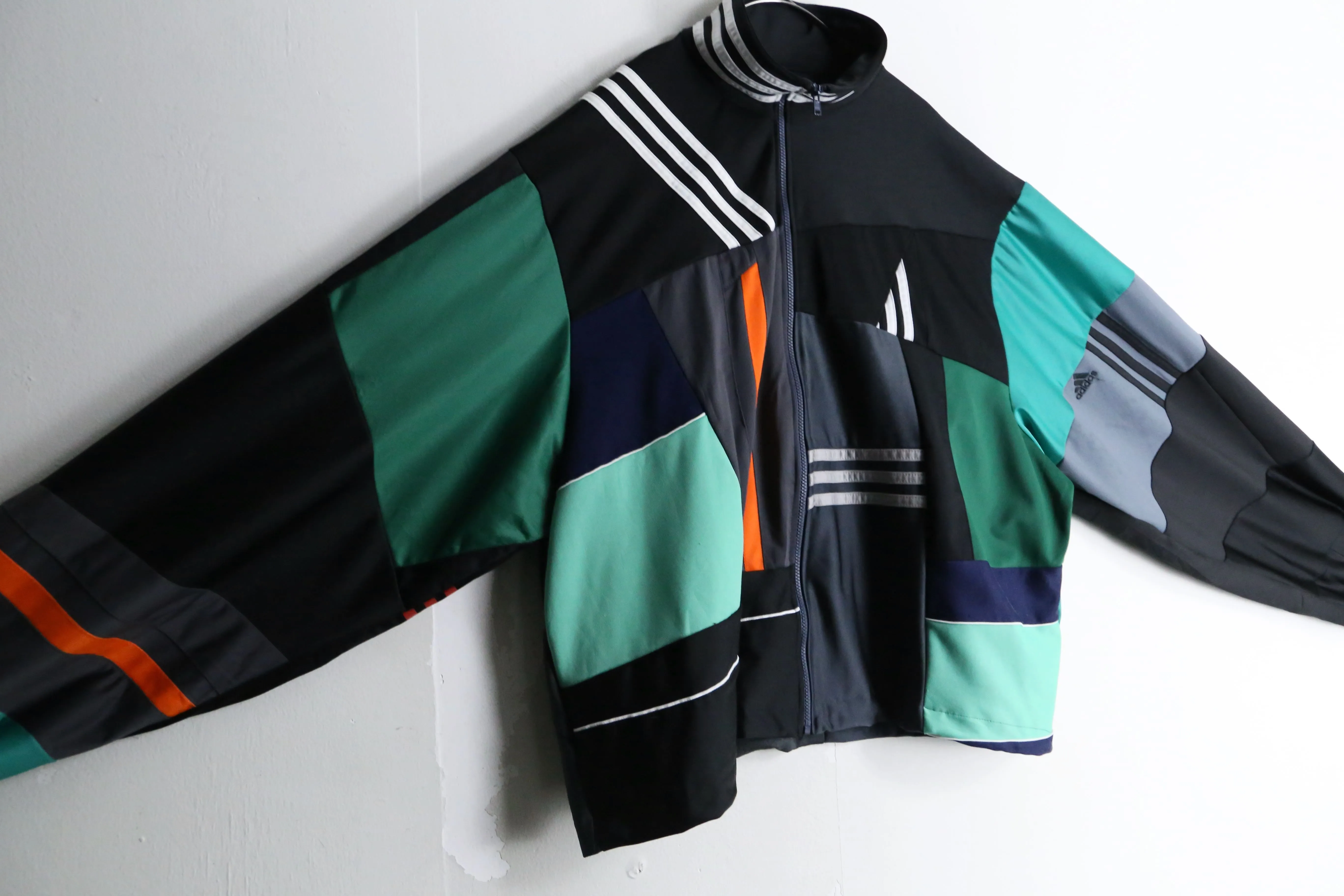 "Re:make" black×green color loose track jacket