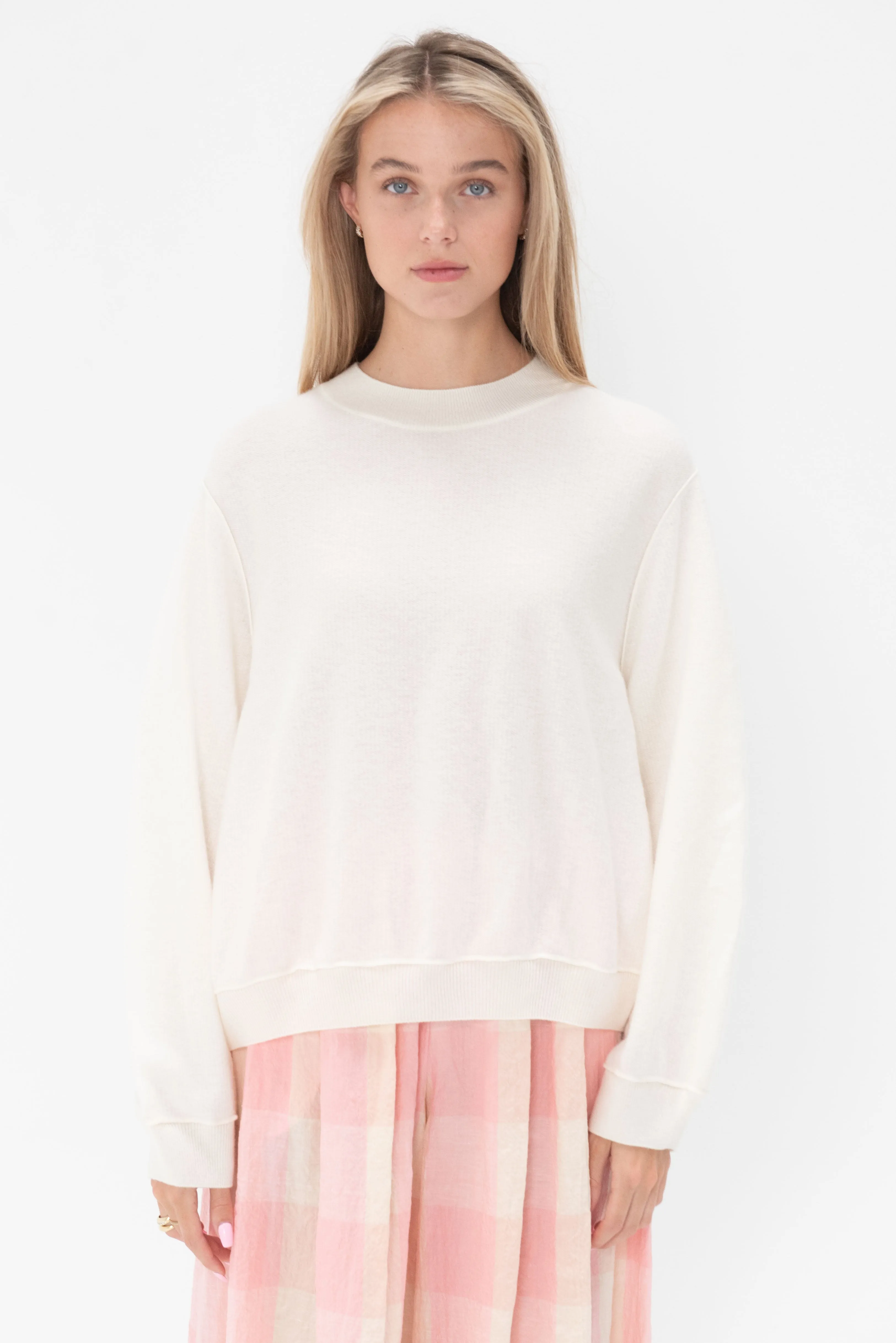 Regular Rounded Neck Sweater