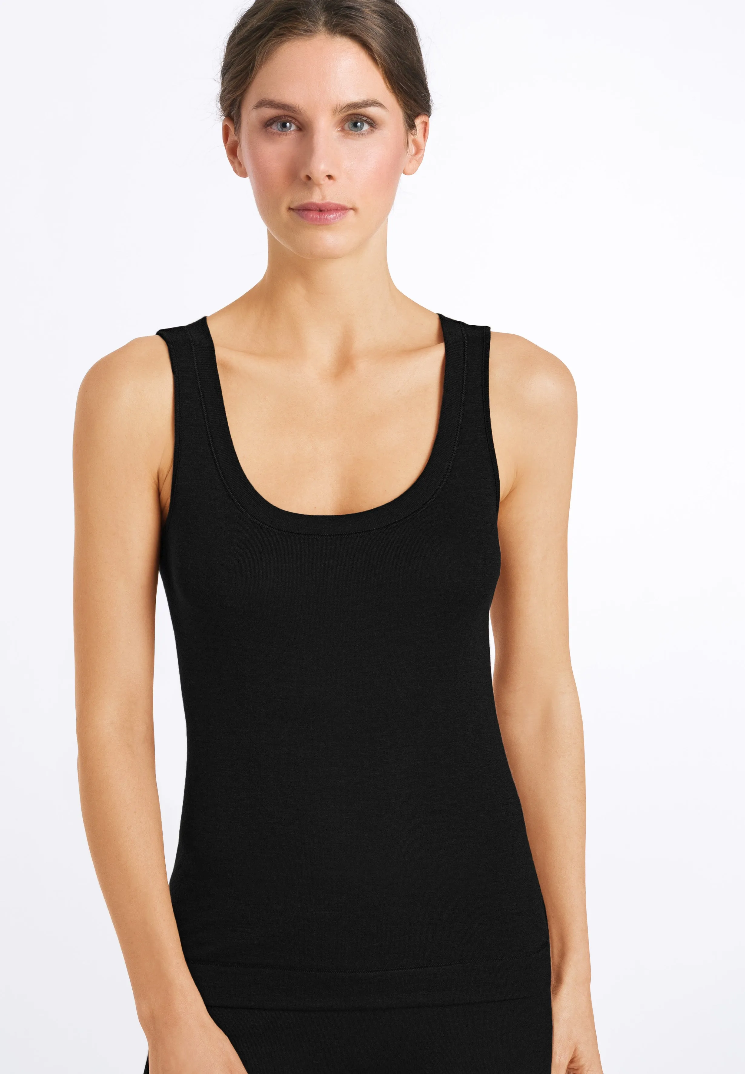 Silk/Cashmere Silk And Cashmere Scoop Neck Tank Top | Black 71653-019