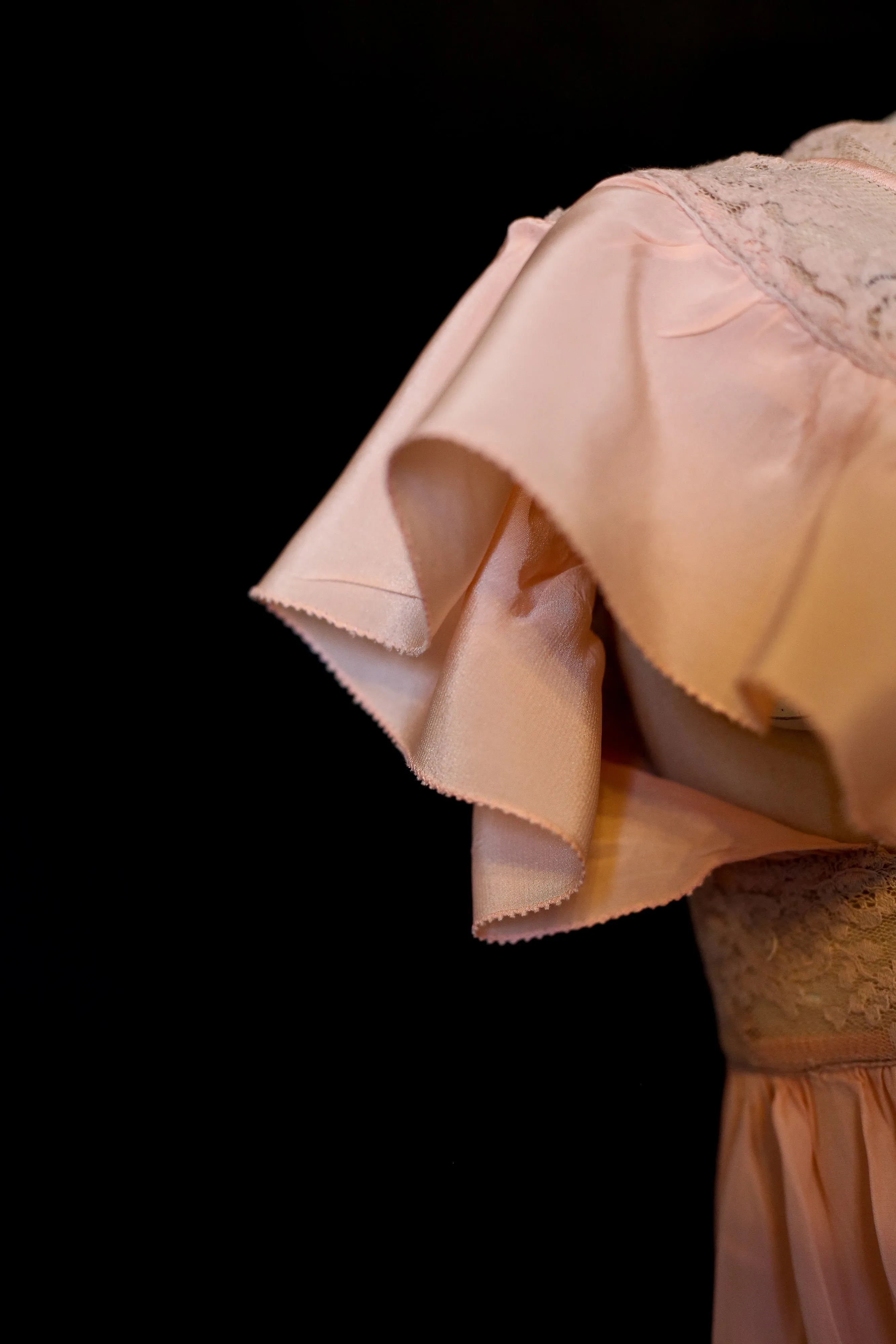 Vintage 1930s Peach Silk Night Dress