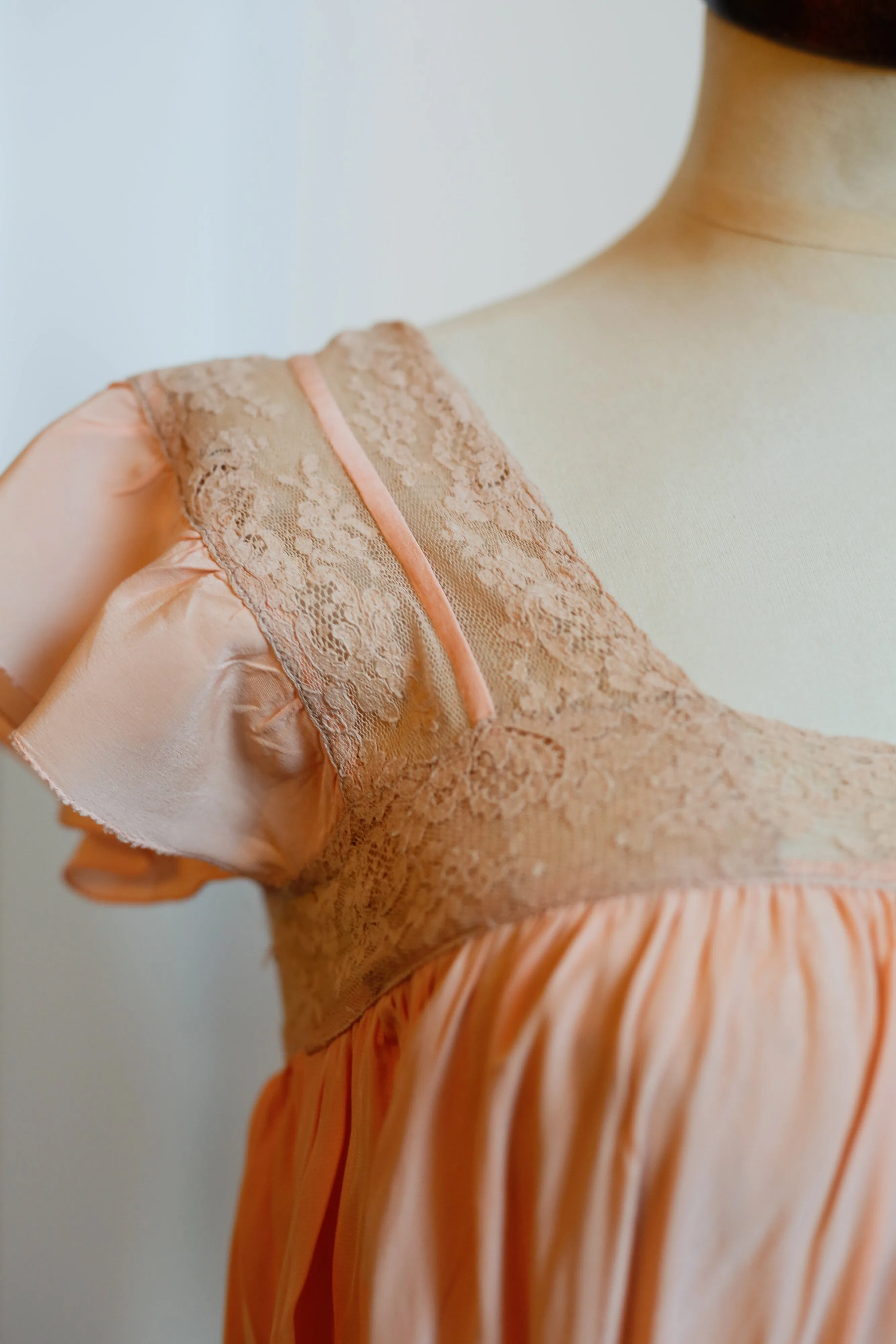 Vintage 1930s Peach Silk Night Dress